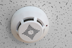 Smoke Detector : � Photographer: Dragoneye | Agency: Dreamstime.com